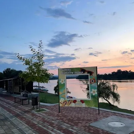 Prenociste Silver Lux Srebrno Jezero 10 Veliko Gradiste