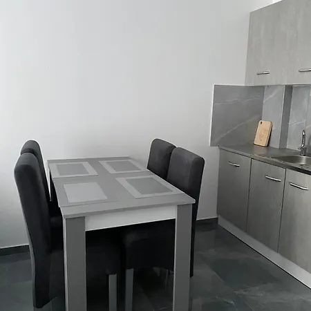 Prenociste Silver Lux Srebrno Jezero 10 *